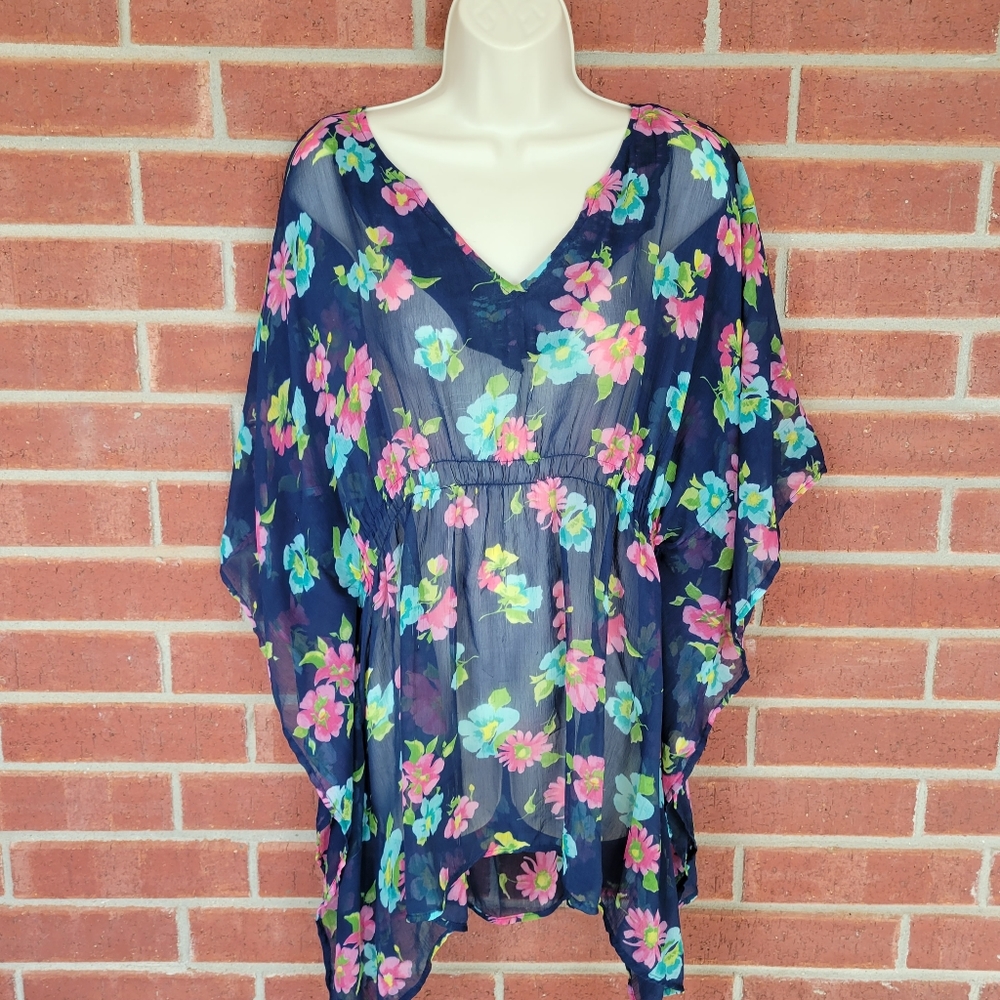 Tramp 2X Navy Floral Sheer Chiffon Poncho Blouse V Neck.    #406